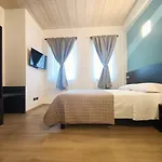 Bed & Breakfast Il Di Piazza Motta Albese Con Cassano