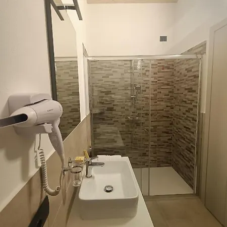 Il Di Piazza Motta Bed & Breakfast Albese Con Cassano