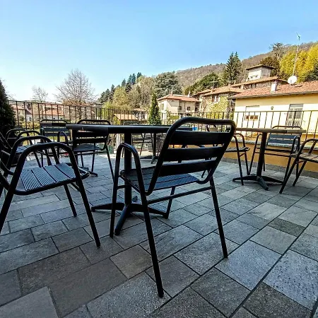 Il Di Piazza Motta 4* Albese Con Cassano