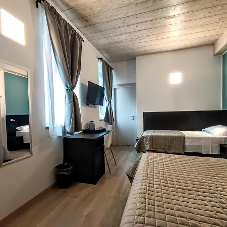 Il Di Piazza Motta Nocleg ze śniadaniem 4*