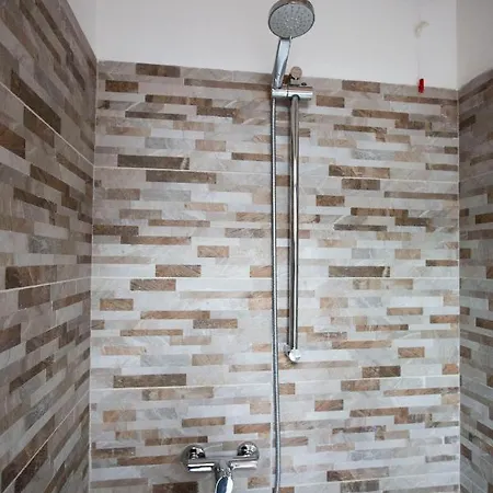 Il Di Piazza Motta Nocleg ze śniadaniem Albese Con Cassano