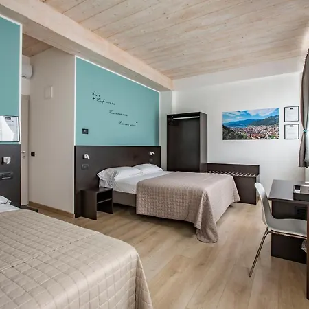 Il Di Piazza Motta 4*