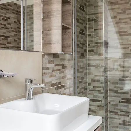 Il Di Piazza Motta Bed & Breakfast Albese Con Cassano