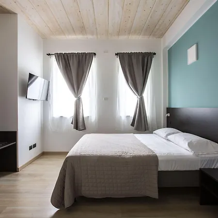 Il Di Piazza Motta Bed & Breakfast Albese Con Cassano