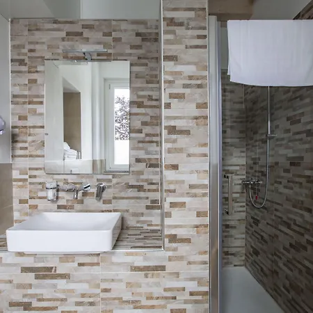 Il Di Piazza Motta Bed & Breakfast Albese Con Cassano