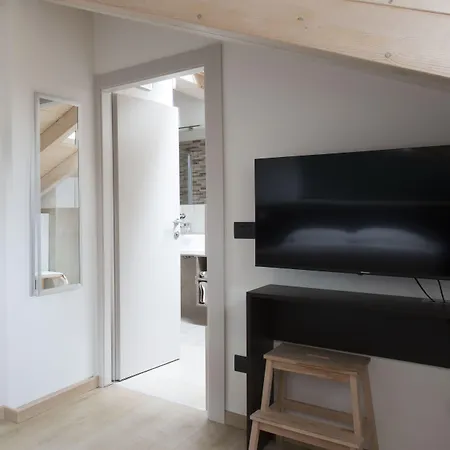 Nocleg ze śniadaniem Il Di Piazza Motta 4*