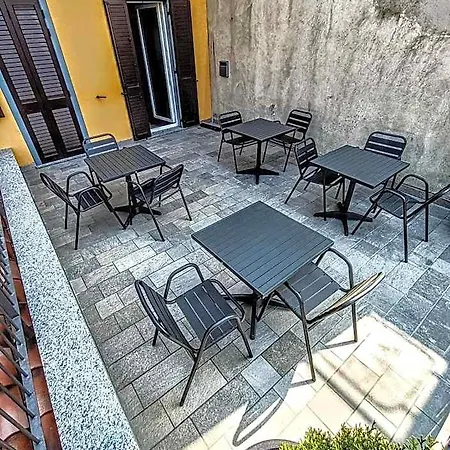 Il Di Piazza Motta Albese Con Cassano