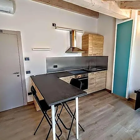 Il Di Piazza Motta Bed & Breakfast Albese Con Cassano