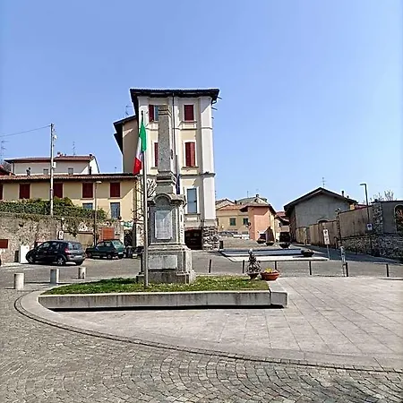 Il Di Piazza Motta 4*