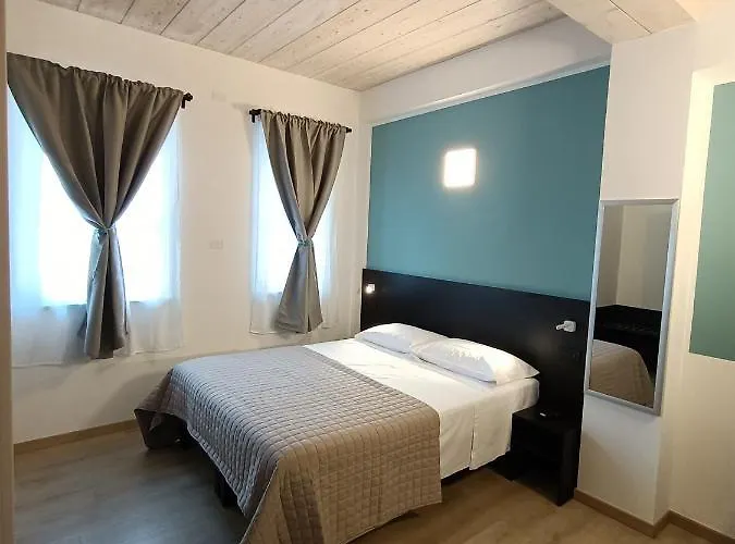 Il Di Piazza Motta Bed & Breakfast Albese Con Cassano