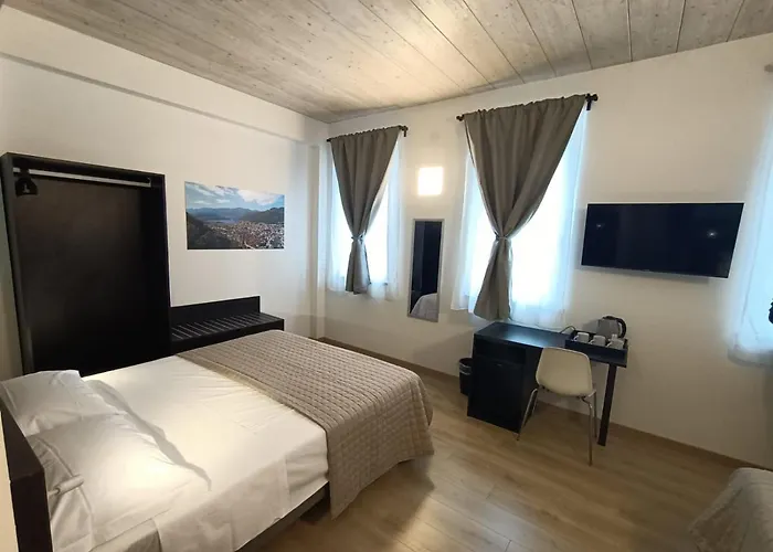 Il Di Piazza Motta Bed & Breakfast Albese Con Cassano