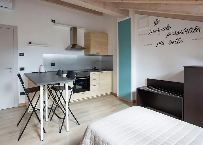 Il Di Piazza Motta 4* Albese Con Cassano