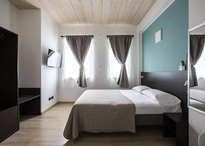 Il Di Piazza Motta Bed & Breakfast Albese Con Cassano