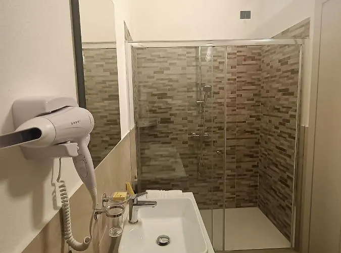 Il Di Piazza Motta Bed & Breakfast Albese Con Cassano